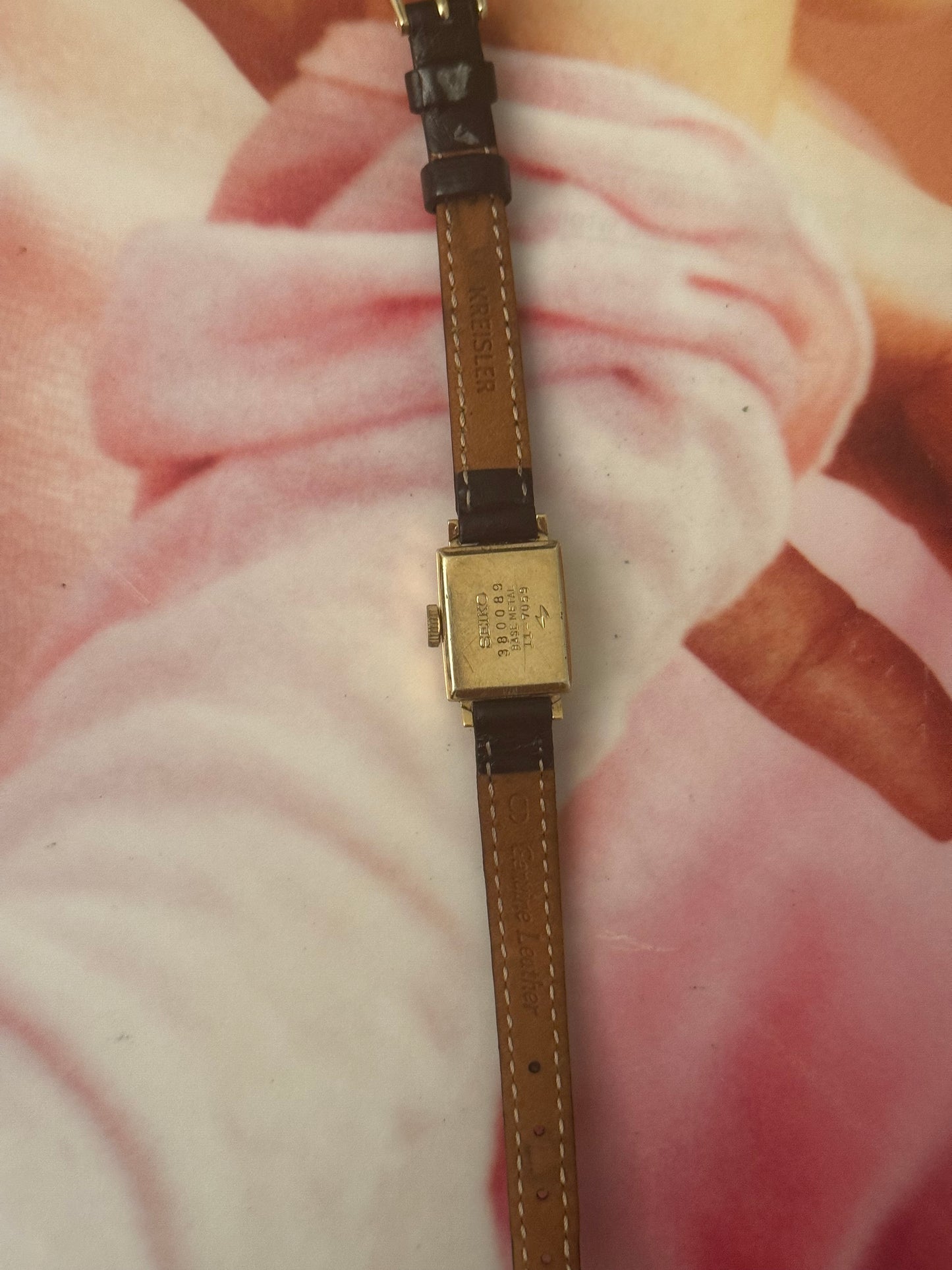 vintage seiko leather watch