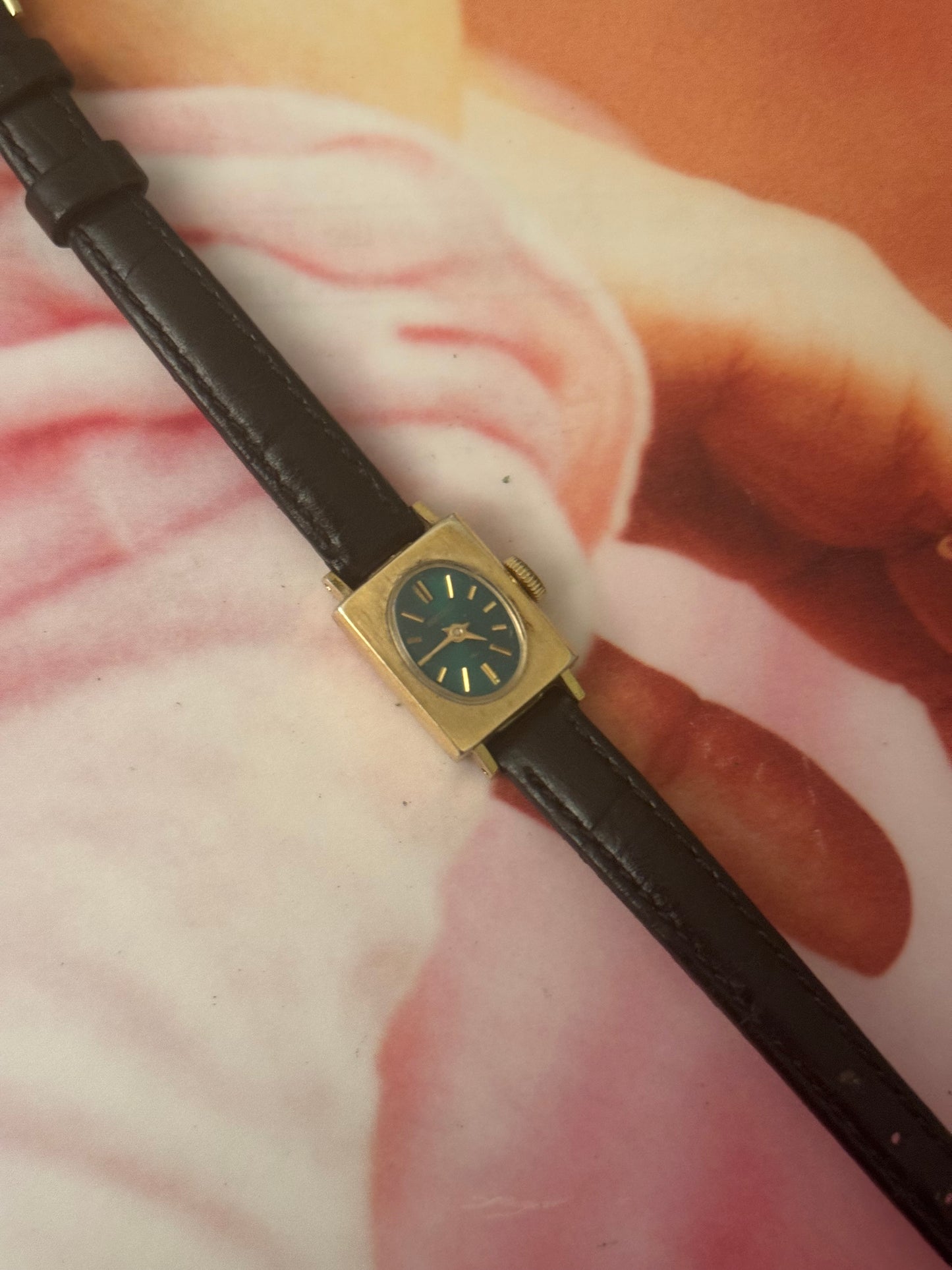 vintage seiko leather watch