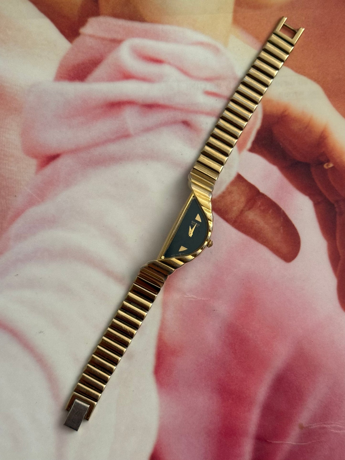 vintage seiko half moon gold watch