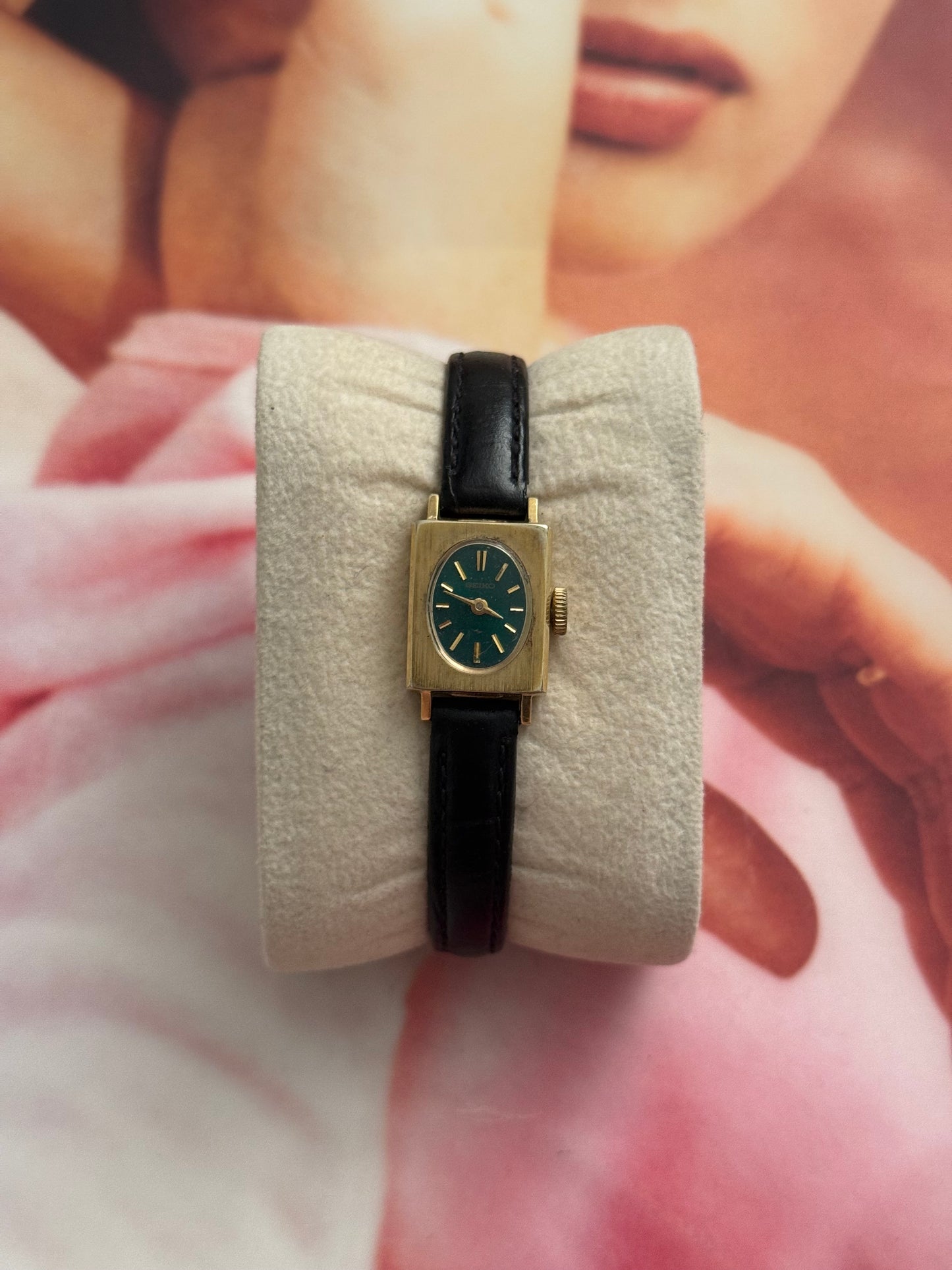 vintage seiko leather watch