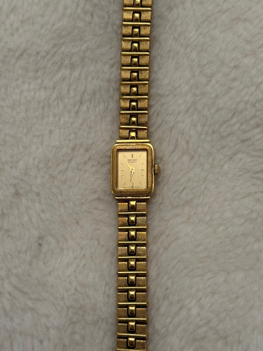 vintage seiko gold watch