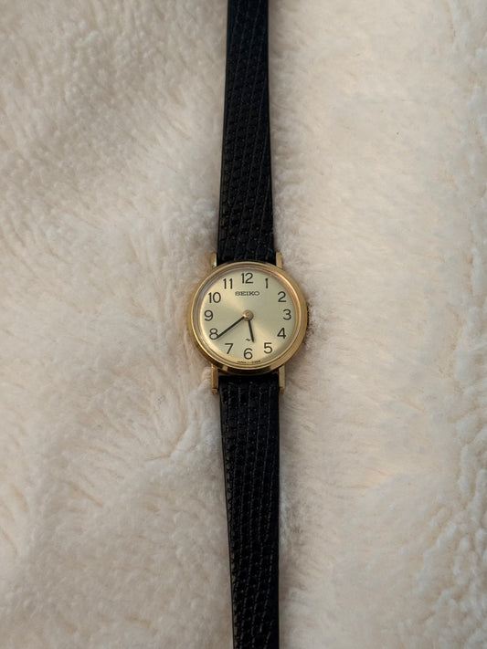 vintage seiko leather watch