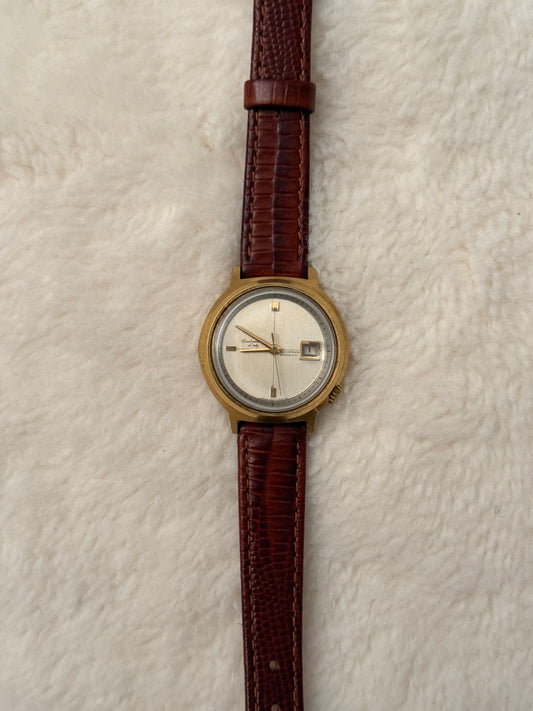 vintage seikomatic round leather watch
