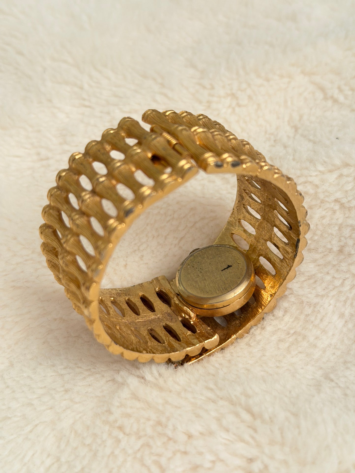 vintage Schiaparelli bamboo peekaboo watch