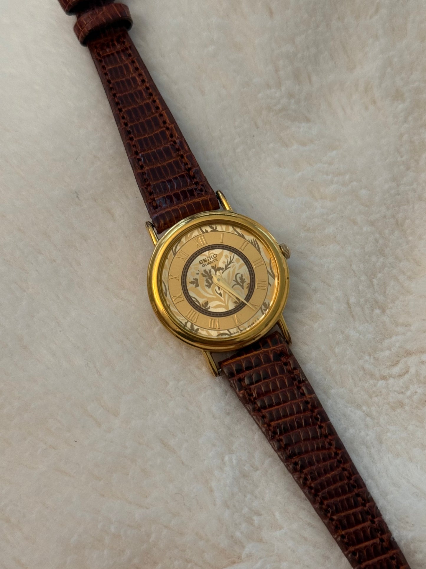 vintage seiko leather watch