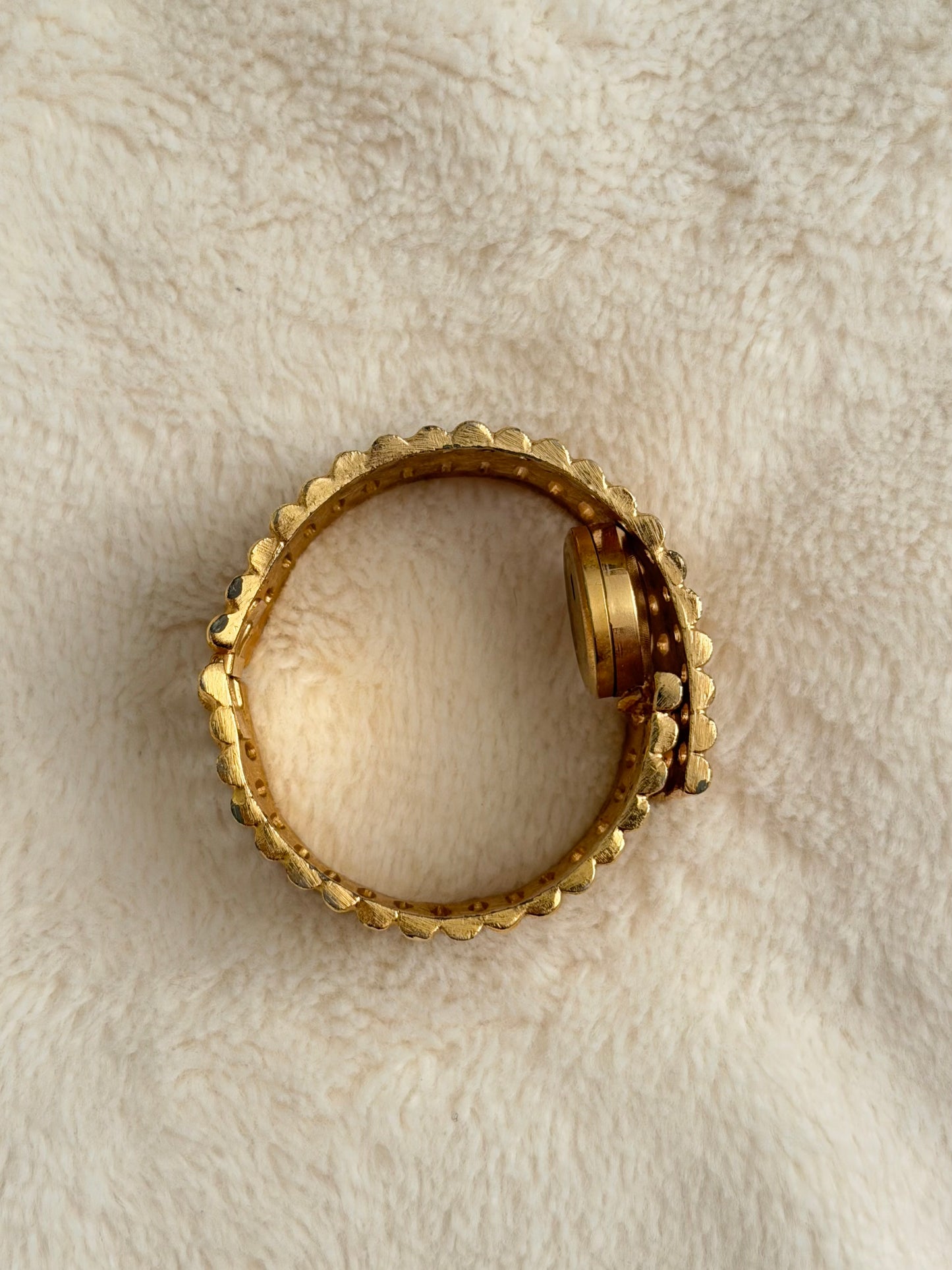 vintage Schiaparelli bamboo peekaboo watch