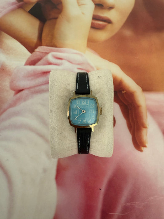 vintage Schiaparelli leather watch