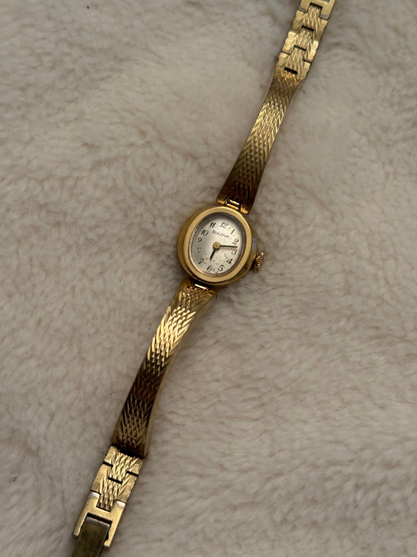 vintage 1979 dainty bulova gold watch