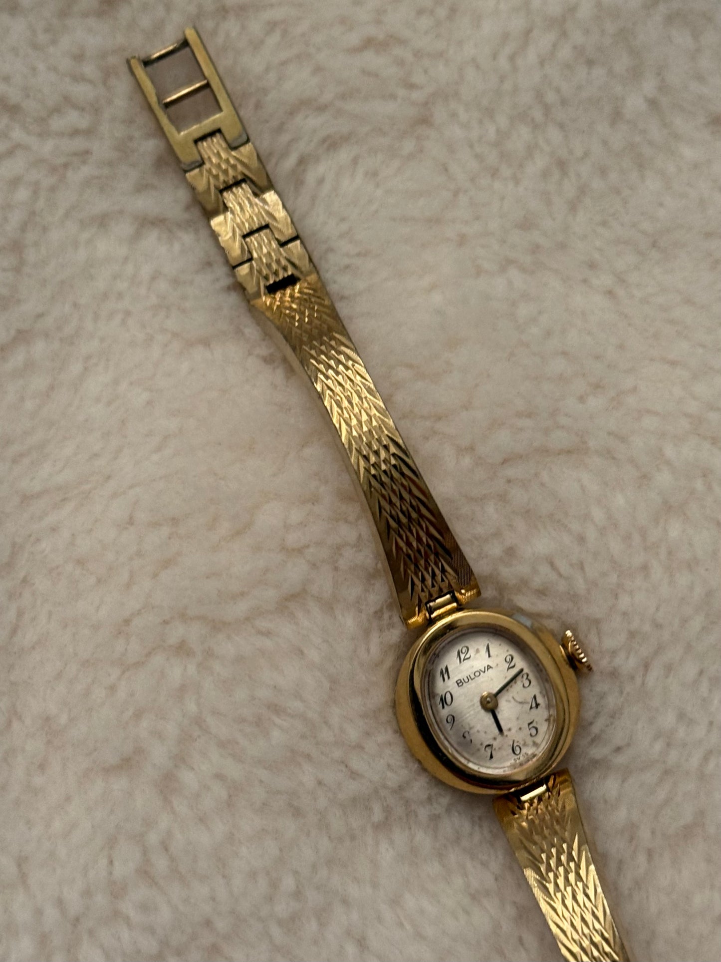 vintage 1979 dainty bulova gold watch