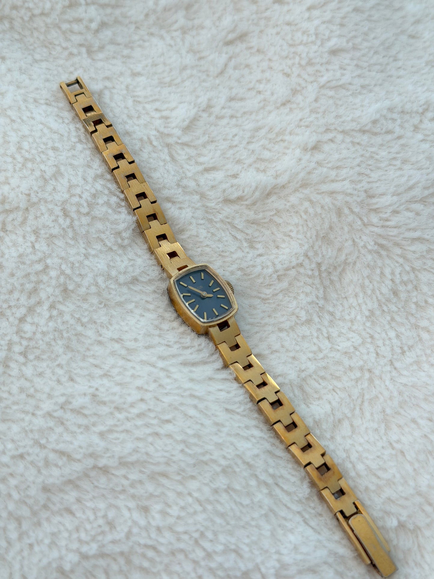 vintage elgin gold watch